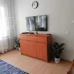 Mieszkanie W Kamienicy Przy Starowce